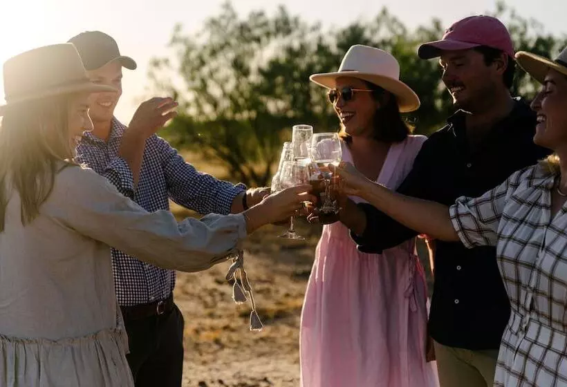 Hotelli Mitchell Grass Retreat