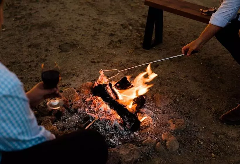 Hotelli Mitchell Grass Retreat