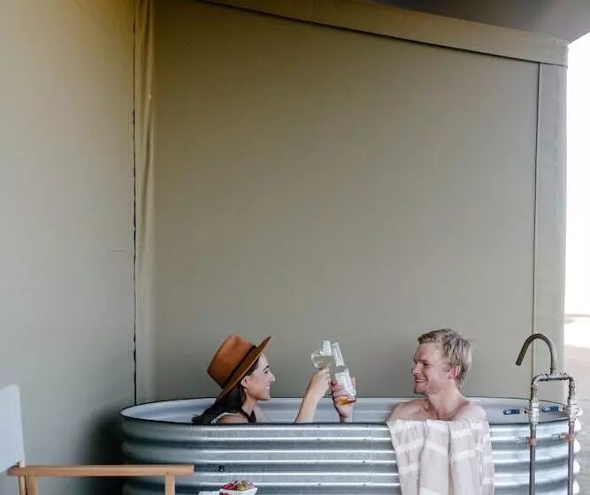 Hotelli Mitchell Grass Retreat