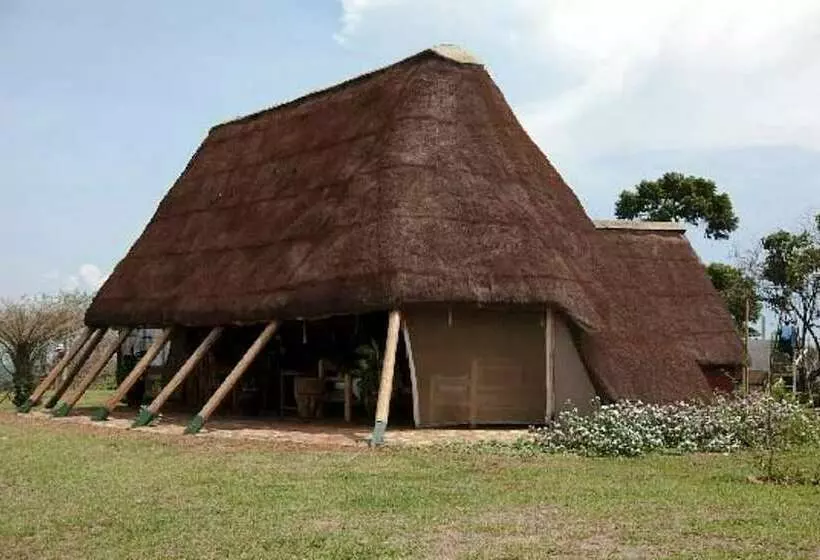 هتل Ngamba Island Tented Camp