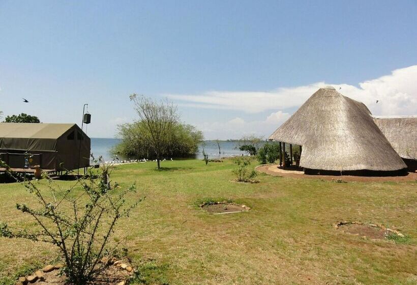 هتل Ngamba Island Tented Camp