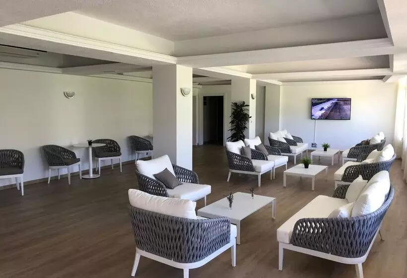 Hotelli Osprey Menorca