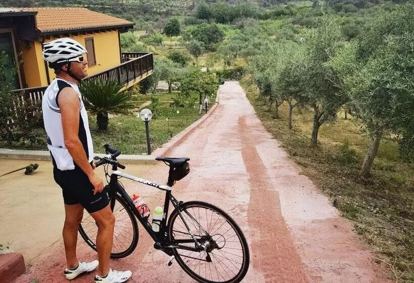 Maaseutuhotelli La Corte Degli Ulivi