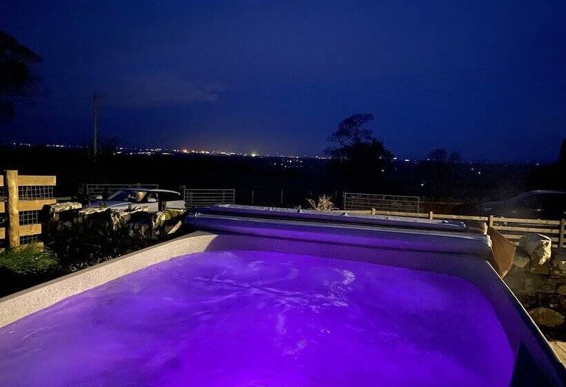 Rattlebeck Farm Holiday Cottage