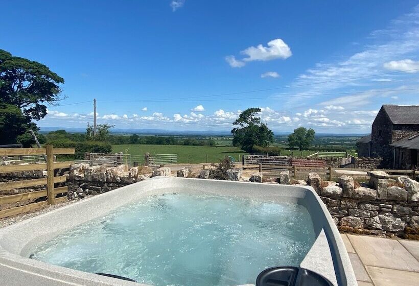 Rattlebeck Farm Holiday Cottage