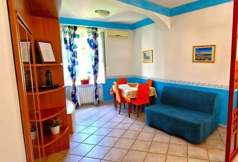 Residenssi Cozy Private House   Trekking Lovers   Town View