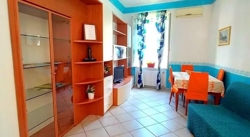 Residenssi Cozy Private House   Trekking Lovers   Town View