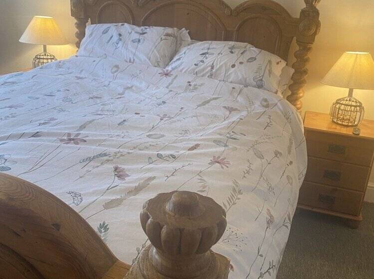 Riverbank Cottage Lake District, Double Balcony