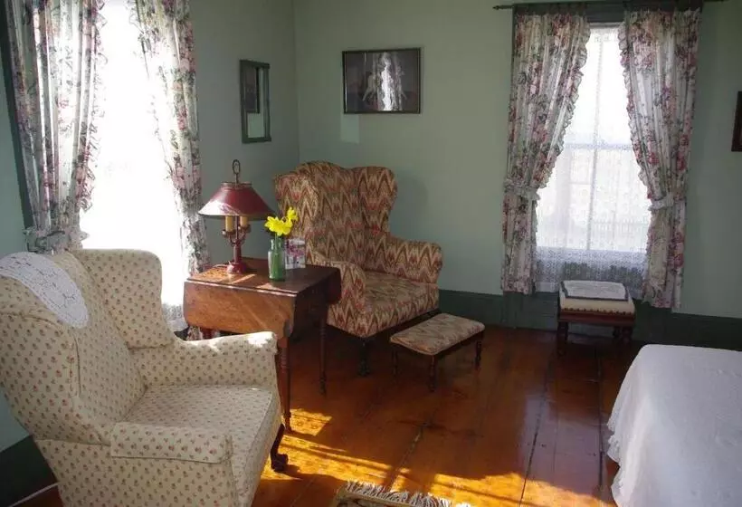 The Garrison House Inn