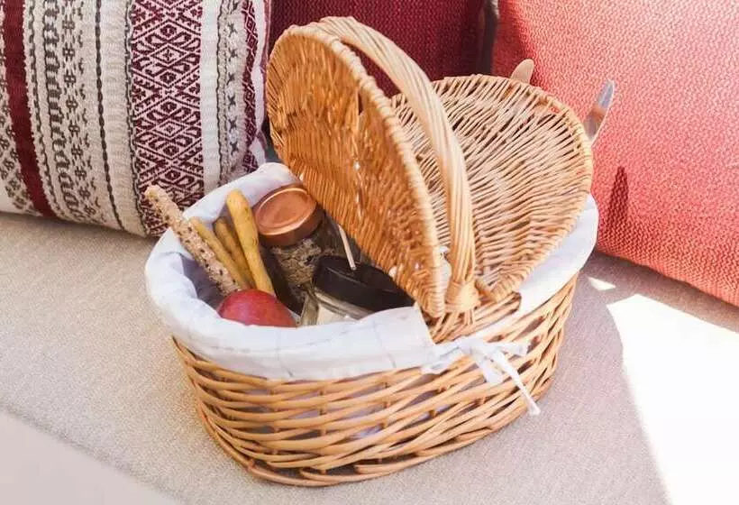 Batelo   Adults Only