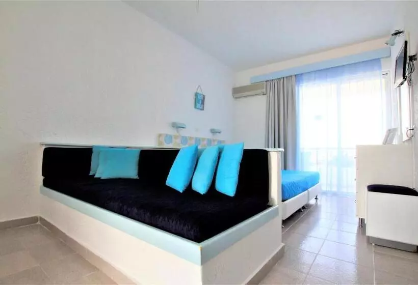 Christiana Hotel Apartments