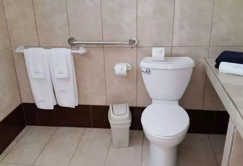 בית מלון כפרי Arenas En Punta Leona