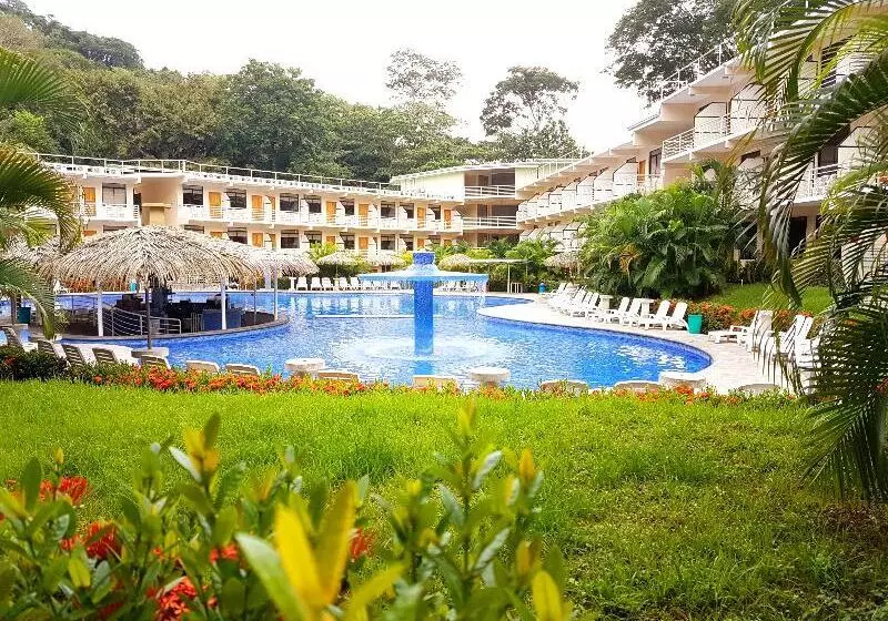 בית מלון כפרי Arenas En Punta Leona