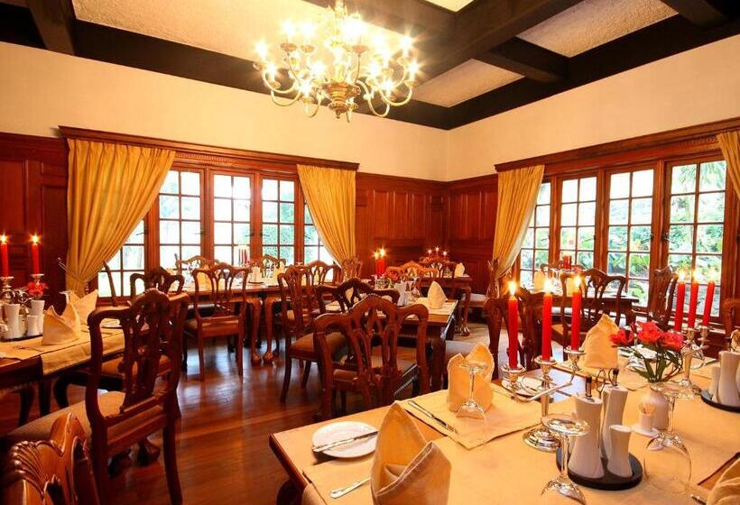 ホテル Governor's Mansion