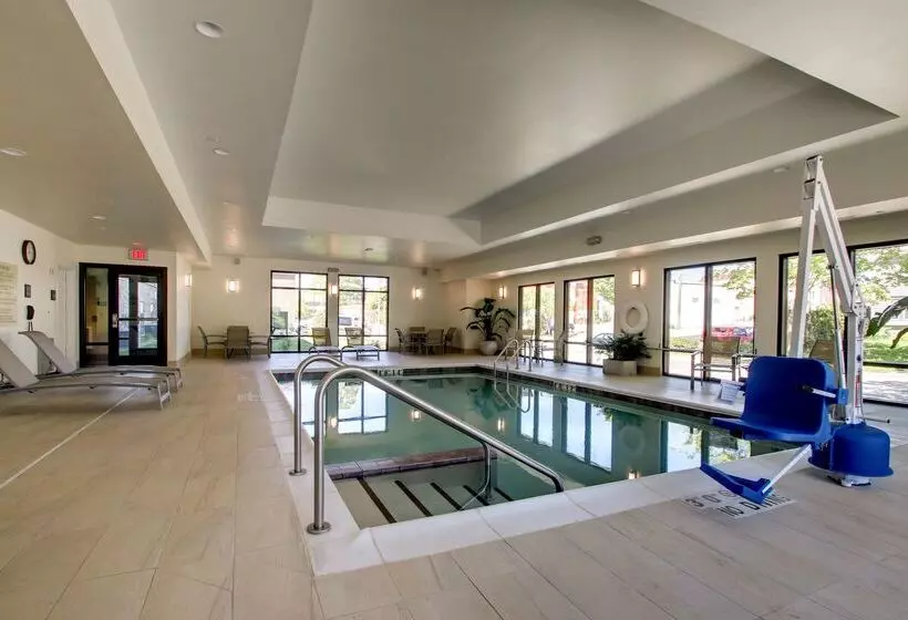 ホテル Hampton Inn & Suites Milwaukee West