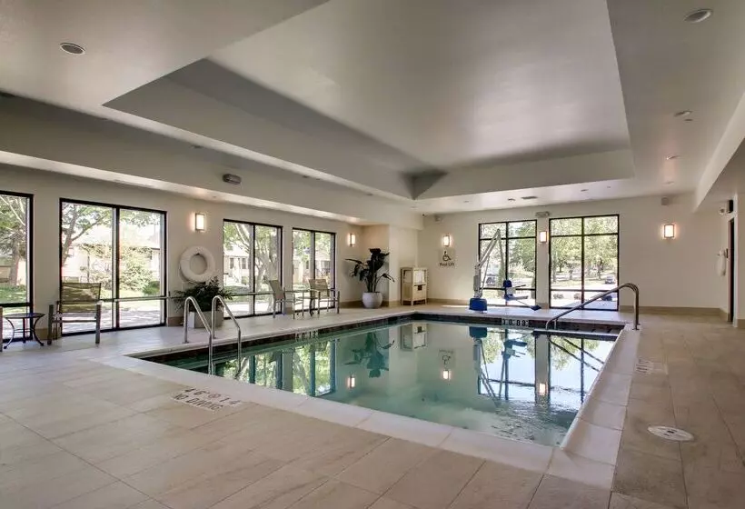 ホテル Hampton Inn & Suites Milwaukee West