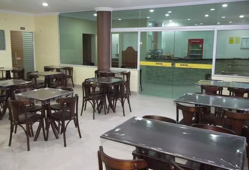 Lord Hotel Camburi