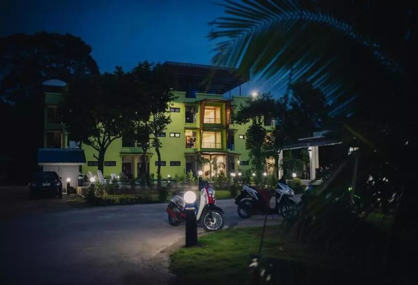 호텔 Morakot Lanta Resort