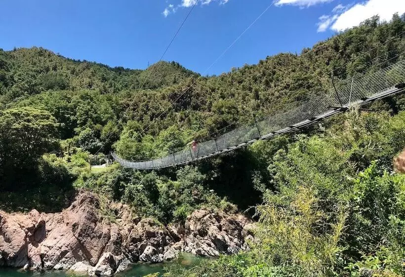 בית מלון כפרי Murchison Lodge