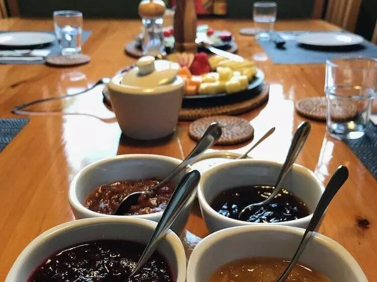 בית מלון כפרי Murchison Lodge