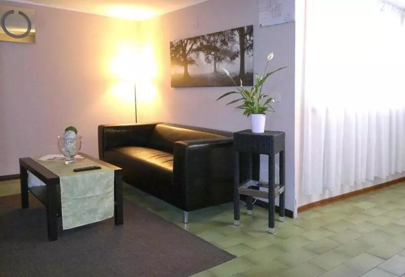 ホテル Albergo Papillon