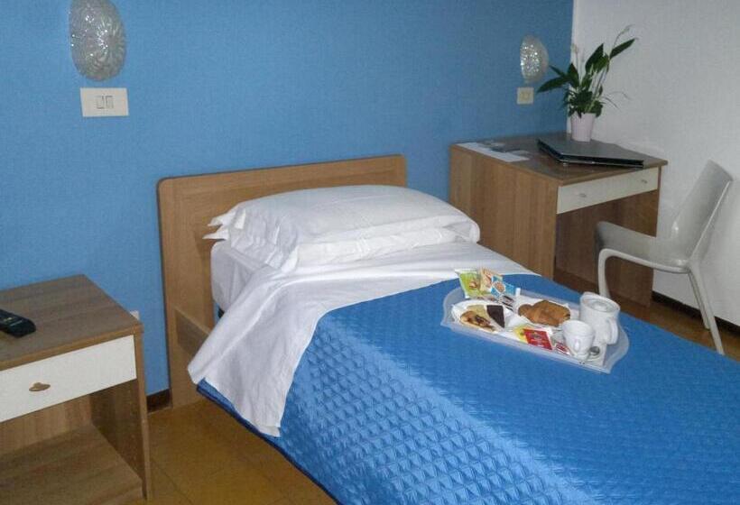 ホテル Albergo Papillon