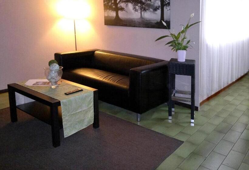 ホテル Albergo Papillon