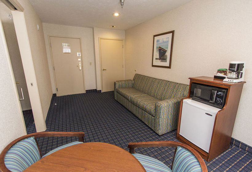 هتل Sandcastle Suites