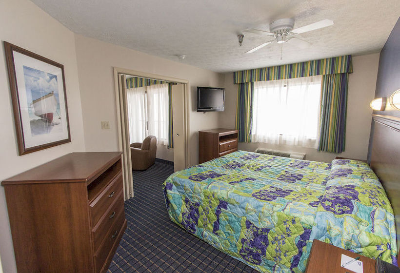 هتل Sandcastle Suites