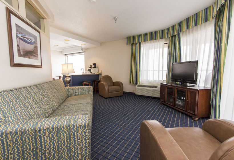 هتل Sandcastle Suites