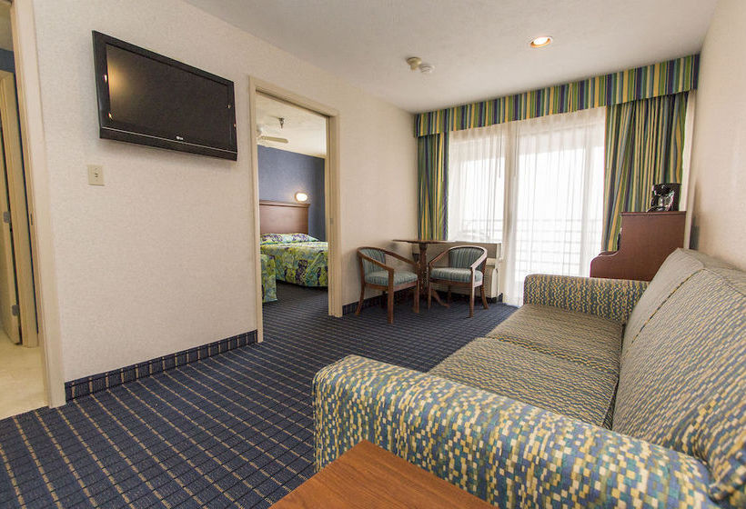 هتل Sandcastle Suites