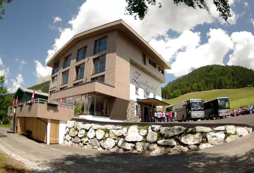 هتل Zistelberghof