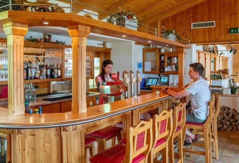 هتل Zistelberghof