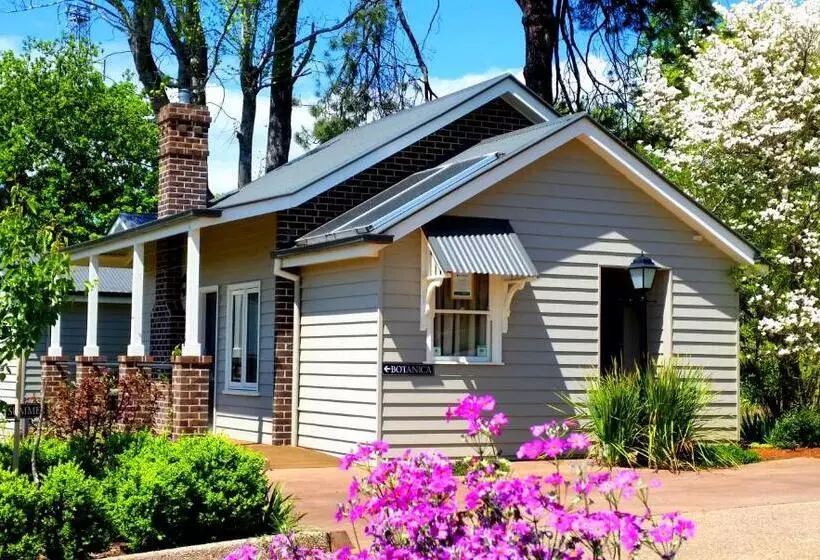 Marysville Garden Cottages