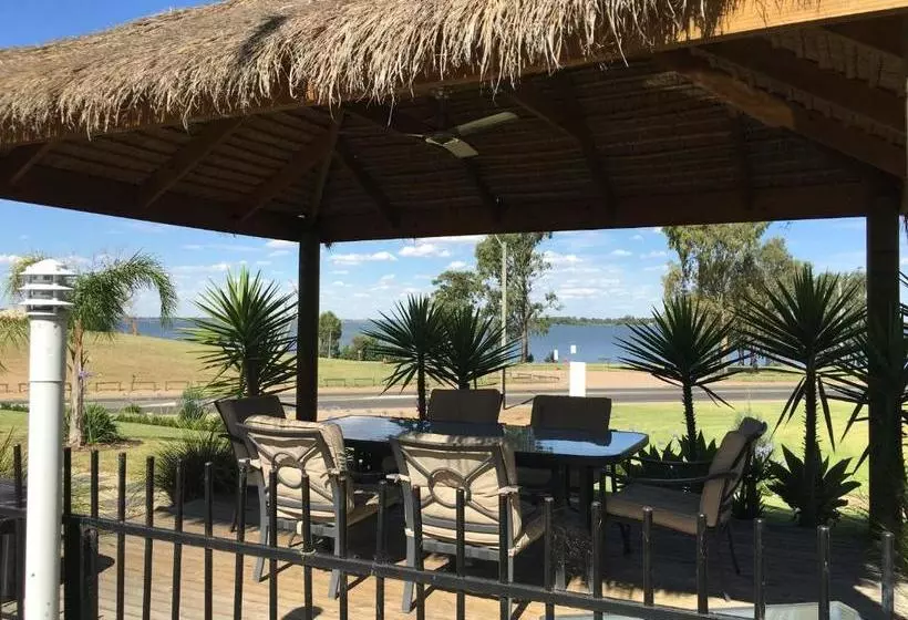 汽车旅馆 Capricorn Motor Inn