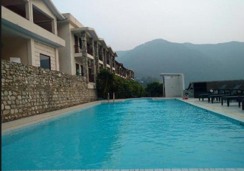 منتجع Sterling Corbett