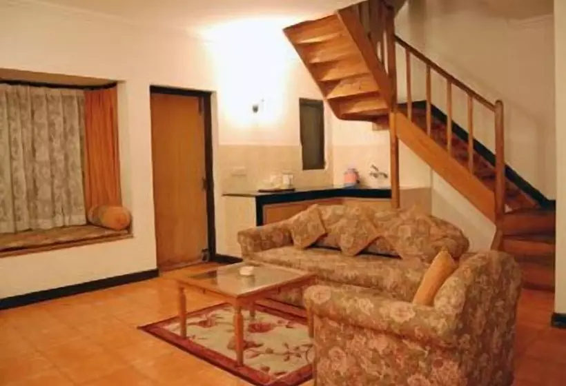 Woodsvilla Residency