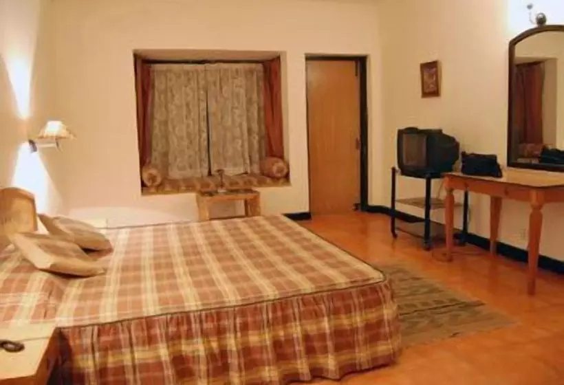 Woodsvilla Residency