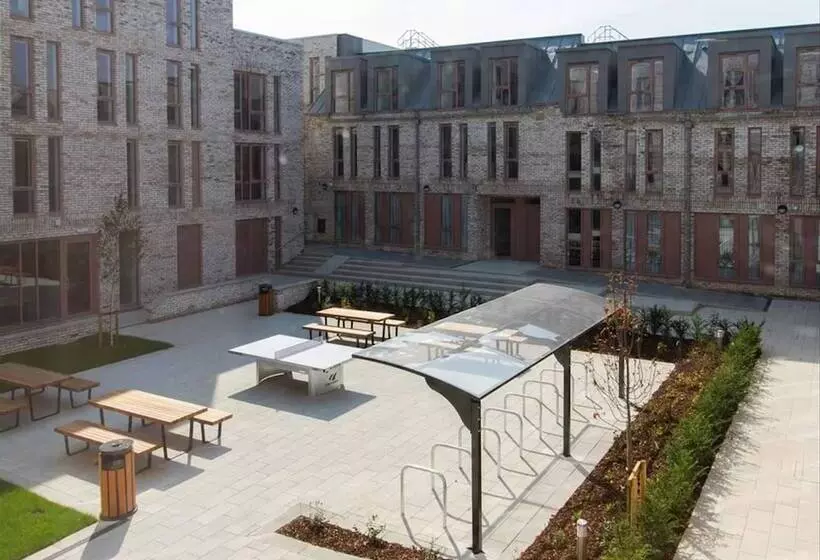 ユースホステル Ensuite Rooms Students Only   Canterbury   Campus Accommodation