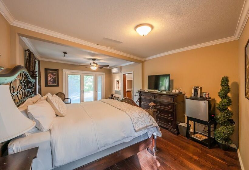 Bed and Breakfast Munson Mountain Estates