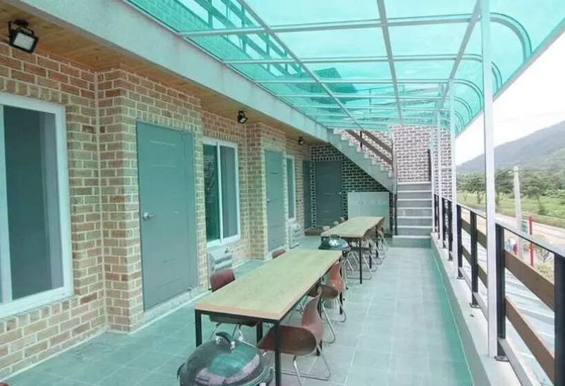 Gapyeong Sagyejeol Pension