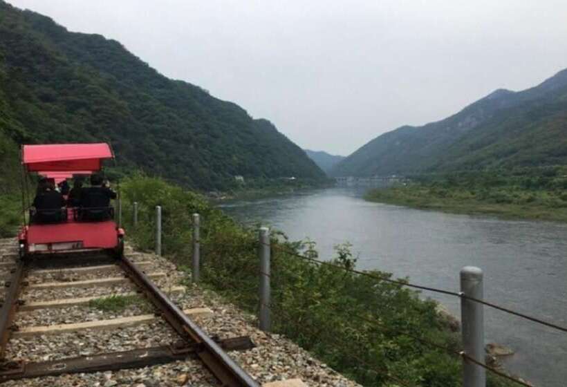 Hongcheon Bogeumjari Pension