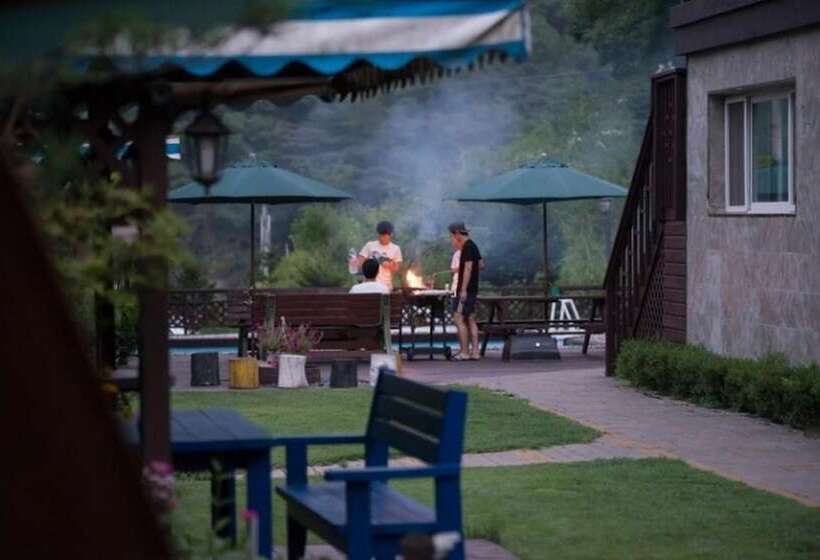 Hongcheon Bogeumjari Pension