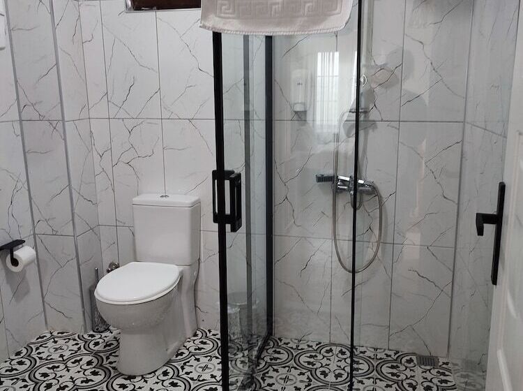 Хостел İmroz Begonvil