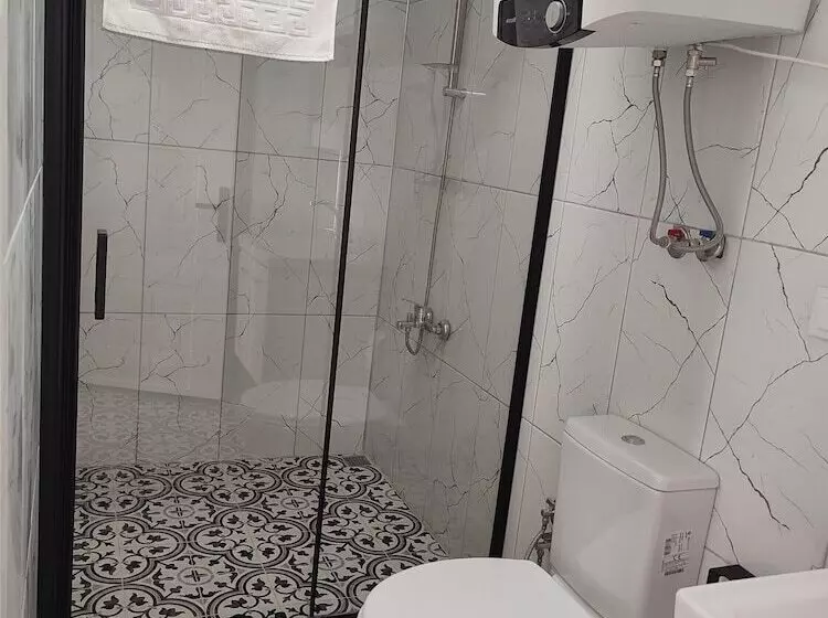 簡易ホテル İmroz Begonvil