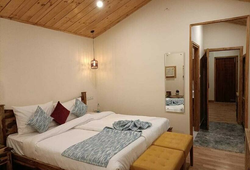 Hotel Aaroham Resorts Shimla