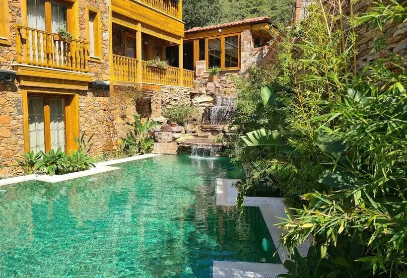 Hotelli Amber Suites Akyaka +6