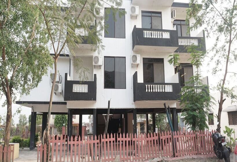 Отель Heritage Inn