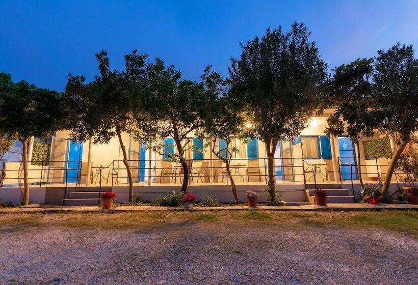 هتل Zante Riva Studios