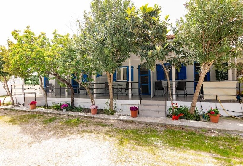 هتل Zante Riva Studios